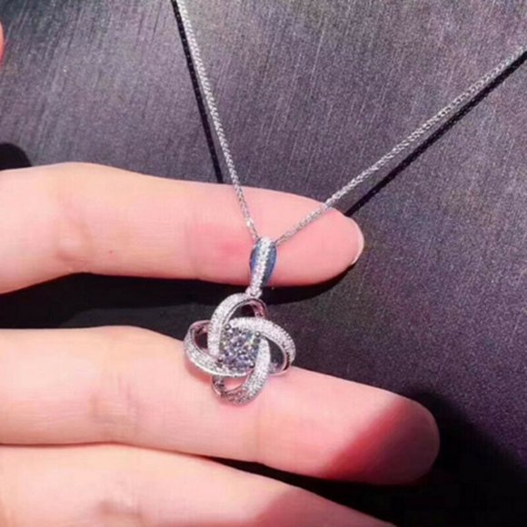 Jewelry - 925 Silver Round Cut Cubic Zirconia Necklace